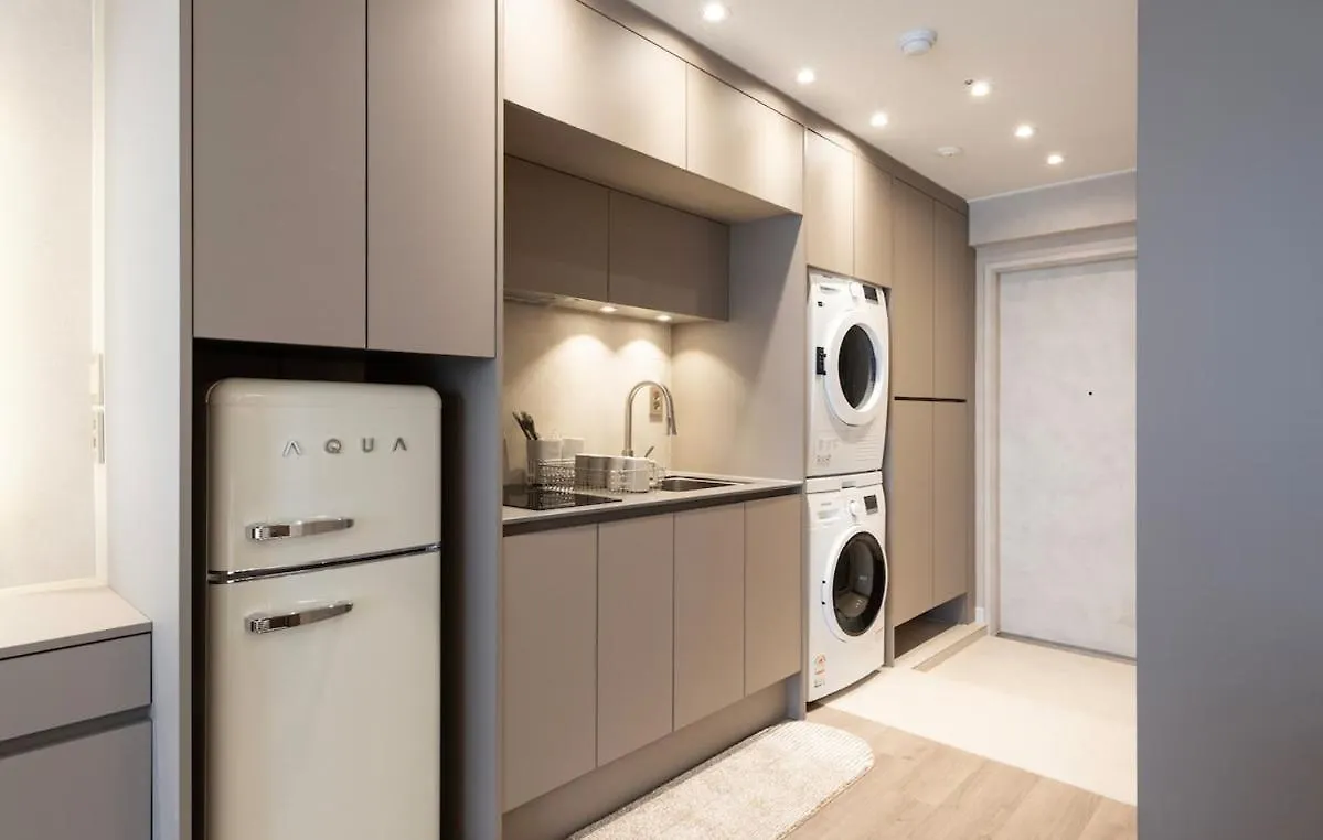 Apartment Hongdae Cozy Space13, Near Hongdae Station, City View, Pleasant And Cozy, Stylish House Seoul
