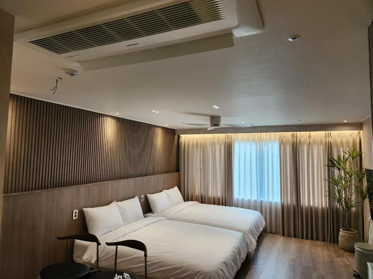 Hongdae Cozy Space13, Near Hongdae Station, City View, Pleasant And Cozy, Stylish House Seoul Apartment